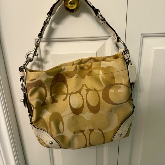 Coach Handbags - Coach Carly Hobo bag.